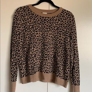 Fun leopard print sweater.